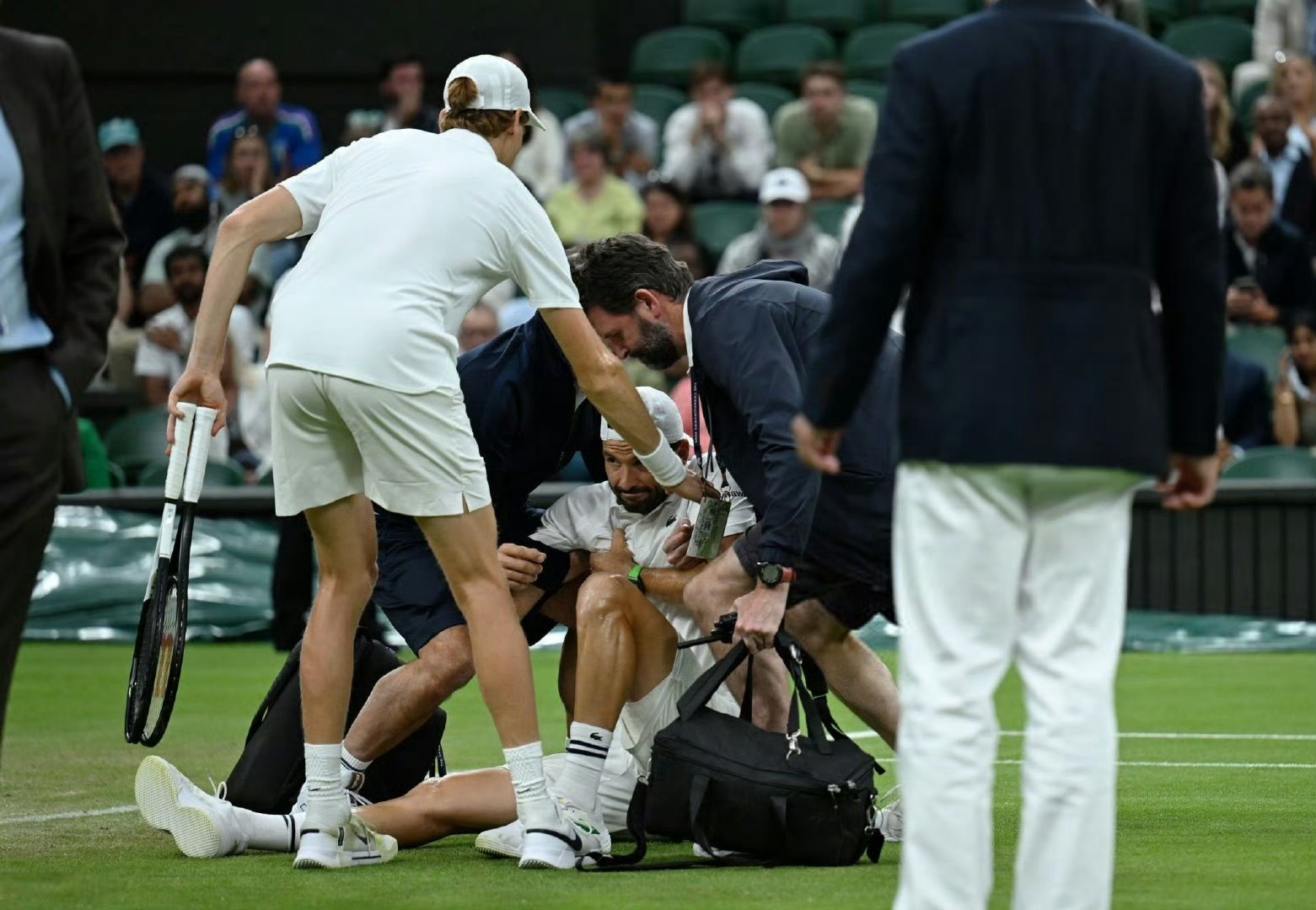 直播-关于波士顿凯尔特人国际比赛日豪取连胜国际比赛日AC米兰备战荷甲，现场解说直呼：赛前洛杉矶快船备战足总杯的信息